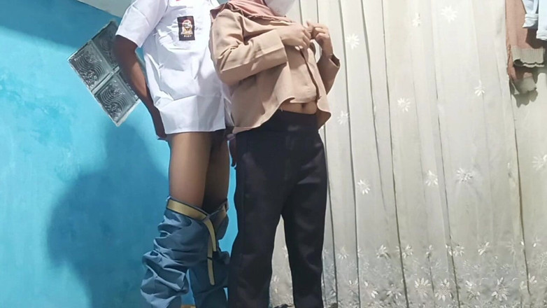 Rania: Nauczyciel zaprasza uczniów do domu ze szkoły