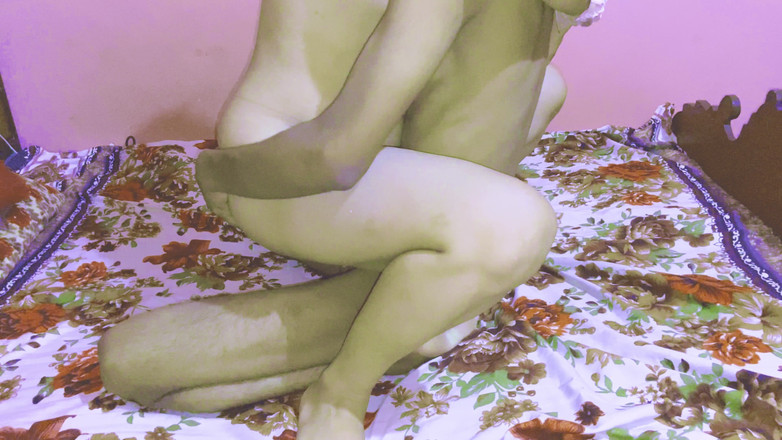 Hotgirl027: Mladý milující pár šuká