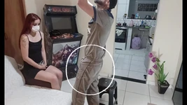 Bir elektrikçi çağırdım ama sert sikiliyor - dayanamadım