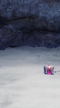 Dewi pantai telanjang sensual ditangkap oleh drone - aerial beauty terbaik