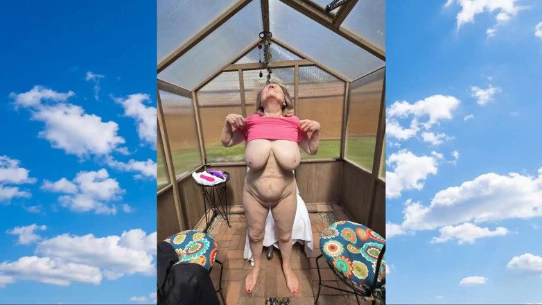MarieRocks: Naked on a Sunny Day