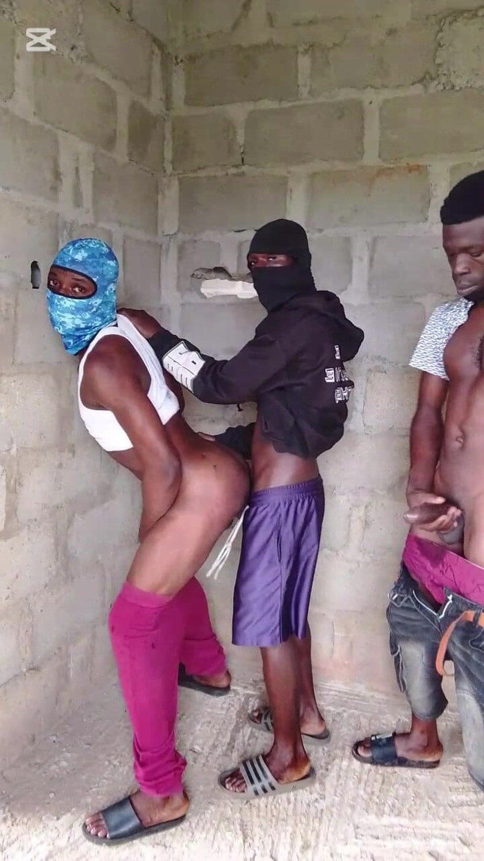 solomonnaija: Sex în trei sexy cu Tipi Manly
