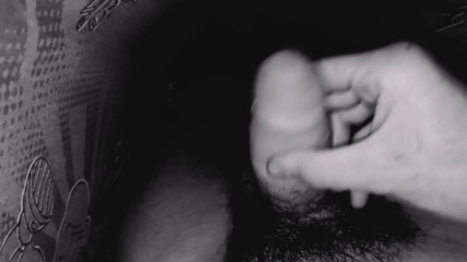 Glassofsperm: Ragazzo teenager che gioca e sborra sulla pancia