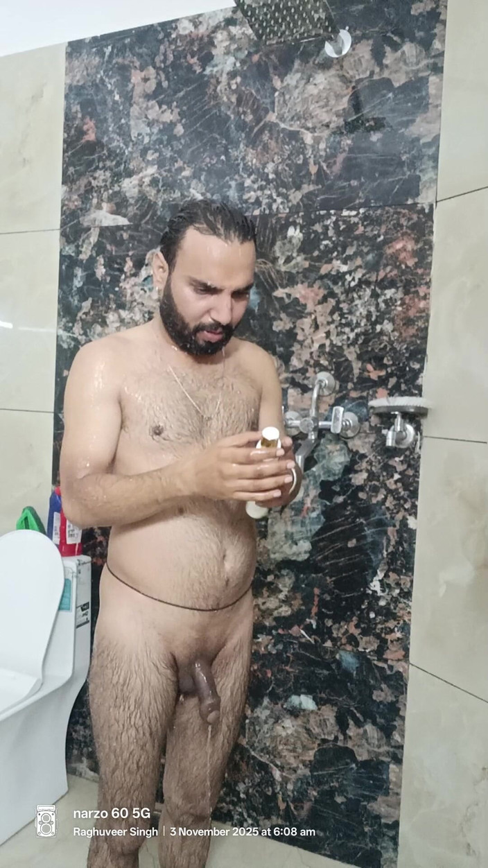 Rajasthani-old-lover: Дезі поліцейський приймає душ