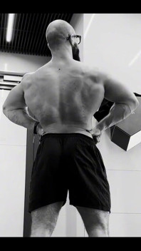 200 Lbs. Not an Ounce of Weakness