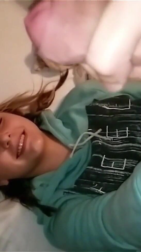 Mya Lane: Jag sugade kuk på morgonen och knullade i soffan innan...