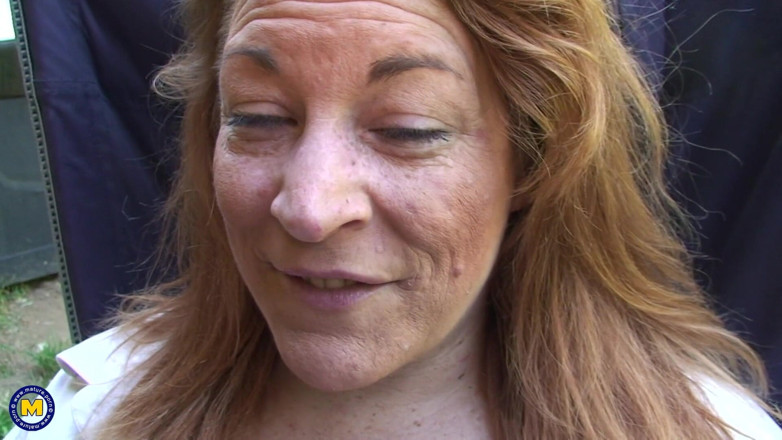 Mature NL: Mature Watcher Sucking a Black Cock in a Park