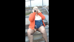 Lexie Cummings: Lexie e a caminhada ao ar livre e se mostrando...