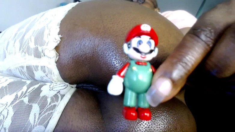 Maeling: Tiny Boss Shoved in Oily Anal