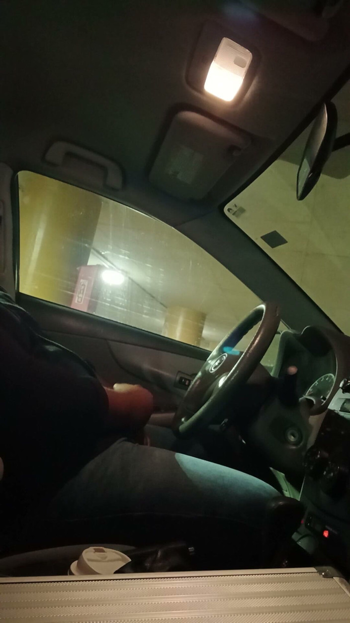 Eddie Venezuela: Black Stepdaddy Cums Parking Lot