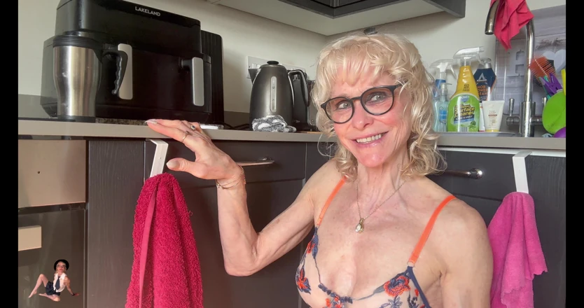 Granny Jacy porn video – What I Do After the Office
