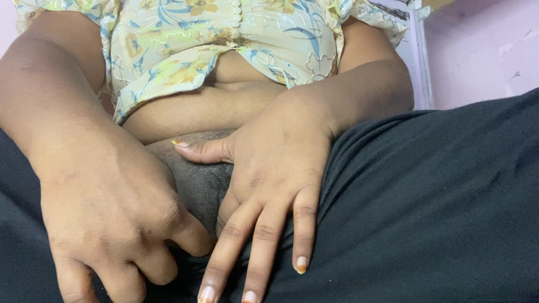 Angoori: Awek bertetek miang merintih keras menjolok pepek