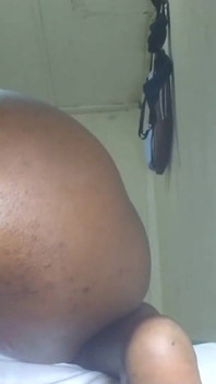 Nigerianisches desi-mädchen denken sie, sie haben ein werkzeug, das mich glücklich machen kann als diese gurke, porno-videos xXX