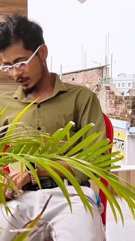 Hintli desi video ev sahibi kiracıyla sert seks yaptı ve göğüslerini emdi.