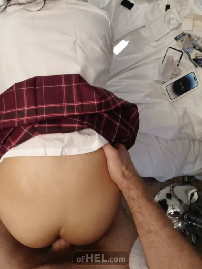 Girls of Hel: POV kouření a v zákulisí po obrovském výstřiku na obličej