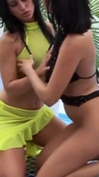 Morenas megeras se fodendo