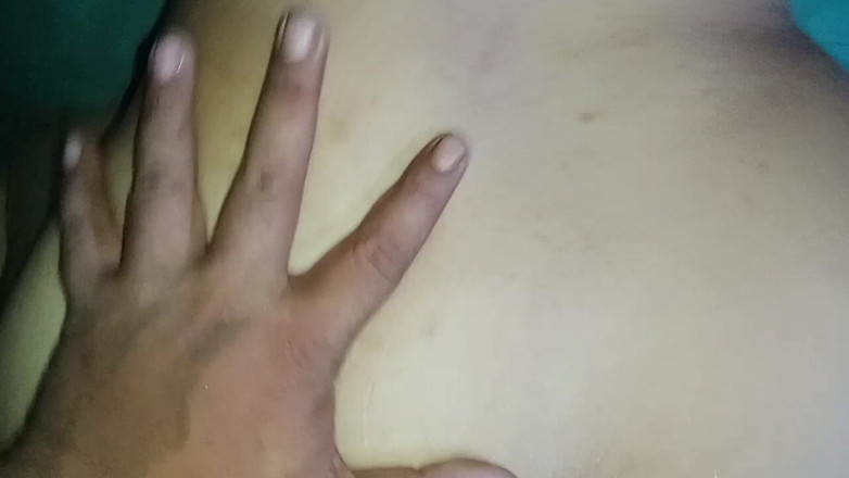 Babang endut: La figa della padrona di casa È difficile scopare perché non...