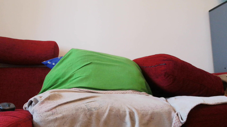 HornyLarry: Gioco anale con un dildo fai da dildo. Sborrando intensamente