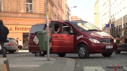 Take Van: Две горячие девушки делят один хуй в любительском видео
