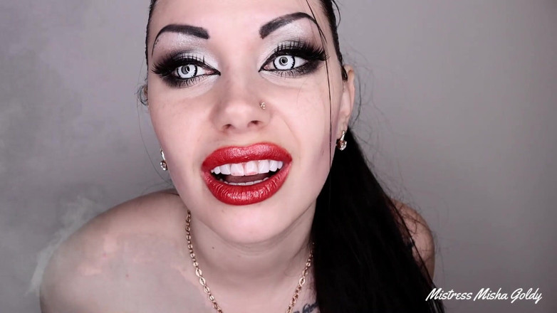 Goddess Misha Goldy: Mănâncă-ți sperma sau îți voi face pula să facă un grătar