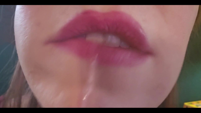 MistressThrope: Mi rovinano i denti con delle caramelle senza zucchero