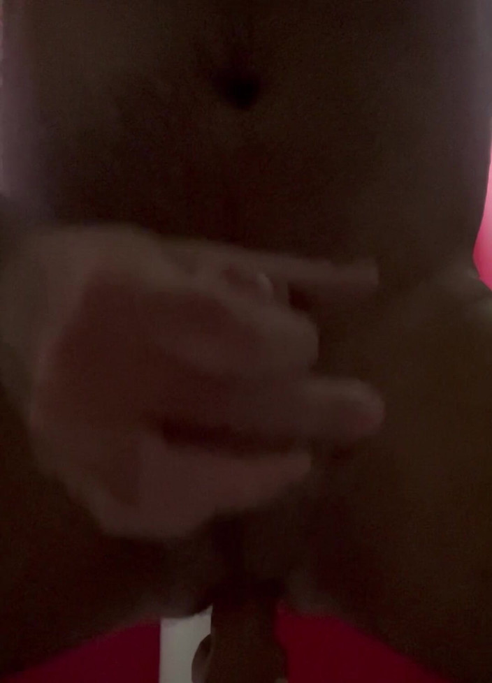 Razzle6: अपने सख्त लंड पर बीमार