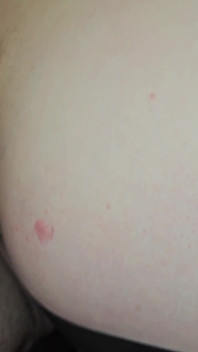 Dvě creampie najednou v zadku bbw milf macecha