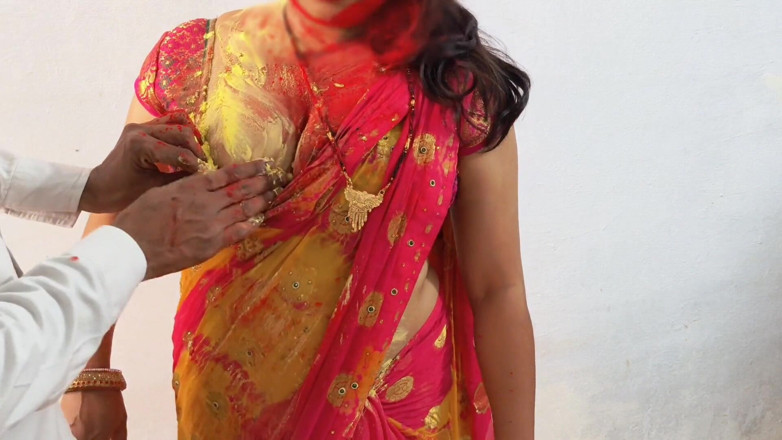 Happyhome: La moglie tradì suo marito e suonarono holi e fu...