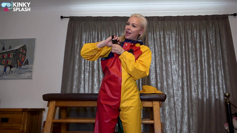 UKCuteGirl: Jezděte na své paní: PVC Ponyboy JOI &amp; Tease