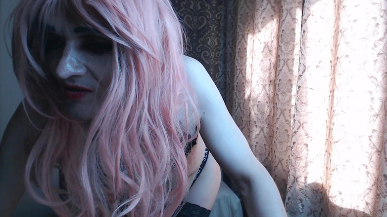 violet_bisex: Зніміть Трусики І Візьміть Їх Все В Рот.