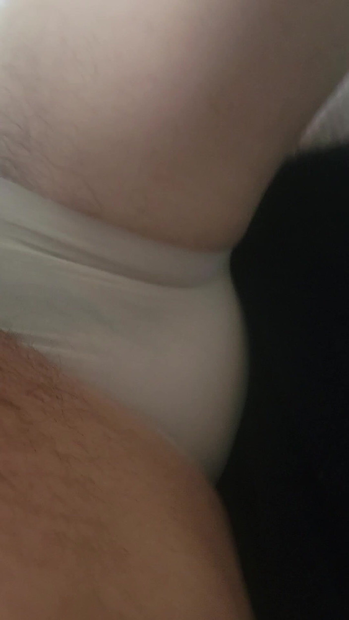 Feet Lover: Naylon çorap, yüksek topuklu ayakkabılar ve boşalma