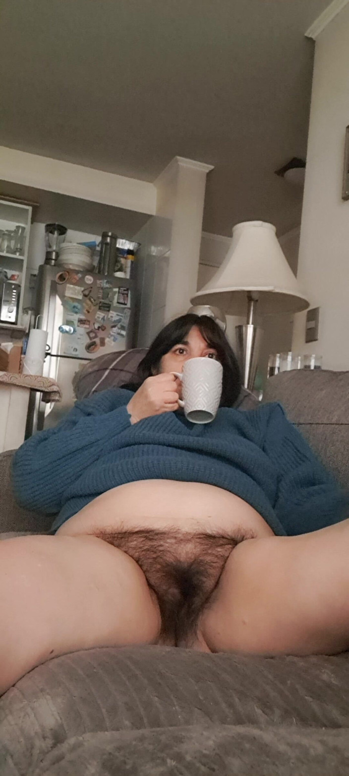 Mommy big hairy pussy: Evli kadın ve kamerası d3 seks istiyor