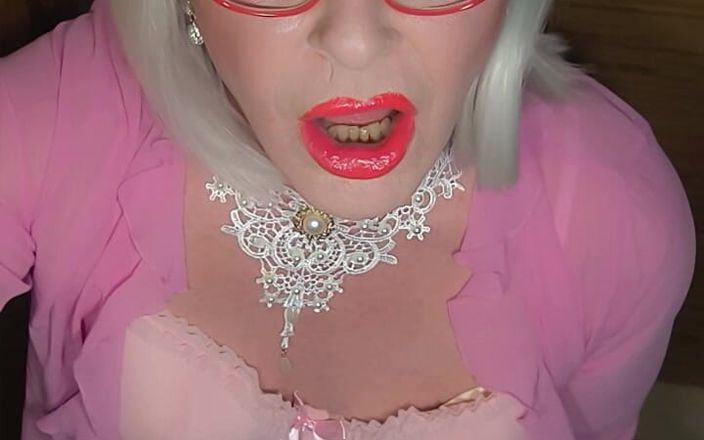 Emma Browne: Sissy Crossdresser velké sperma