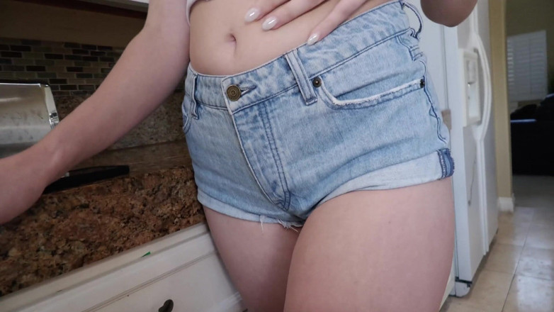 Lethal hardcore videos: Sophia Sterling Lecca il culo del patrigno