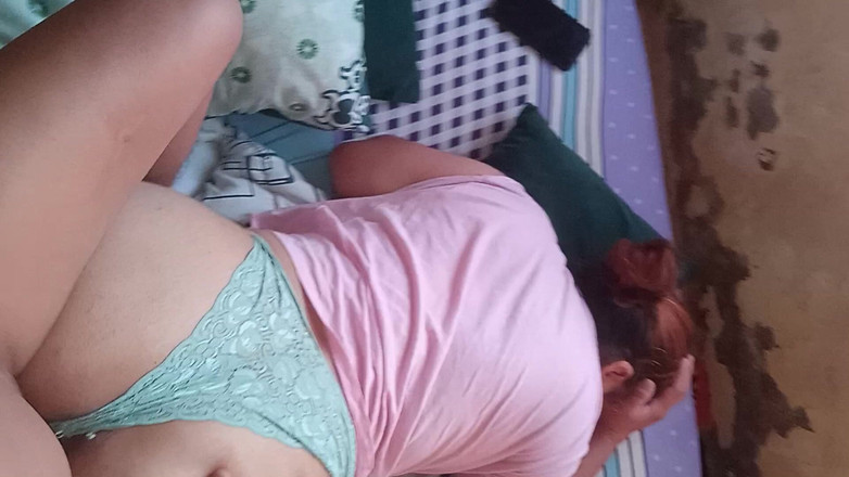 Eatrella j: Le mutandine di lato e le ho messo il mio...