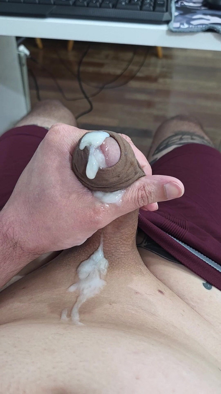 Lkdick8: A Very Juicy Penis