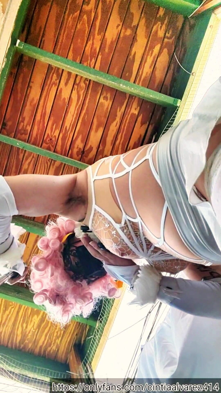 Benito414: Sexy ragazza latina scopa il suo dildo