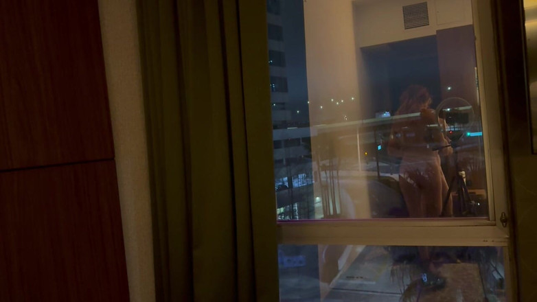 MYA Pleasure: Hotelfenster Reflexionen