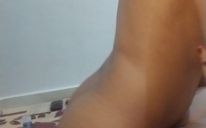 FackerMamie: मैं उन महिलाओं के साथ सेक्स के बारे में बहुत अश्लील आदमी हूं जो हॉट हैं