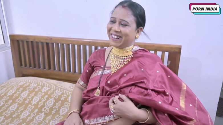Porn India Studio: Desi Indian Bhabhi Fucks Stranger