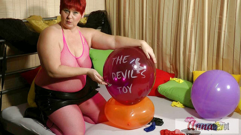 Anna Devot: Annadevot - ポップ風船 - フェチビデオ