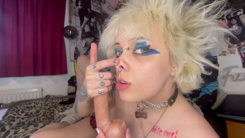 Glitterqueen1999: Đụ mũi của tôi và xuất tinh bên trong nó...