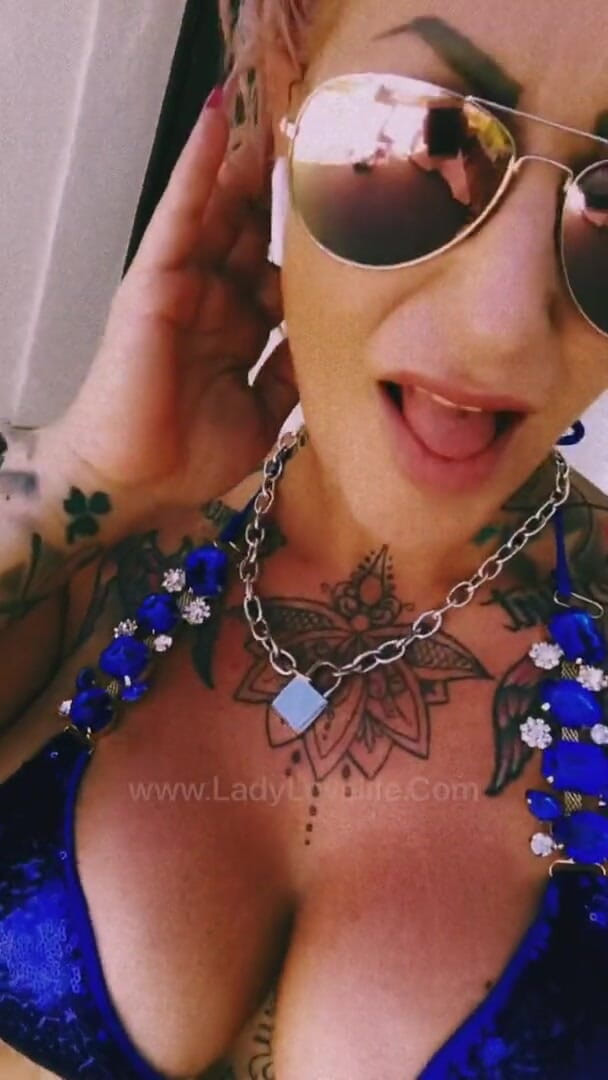 Lady Love Life: Lady LoveLife // Bikini sexy et gros nichons