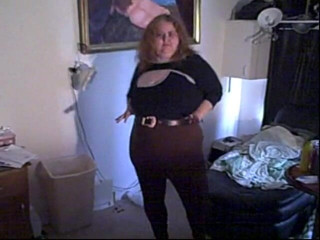 BBW nurse Vicki adventures with friends: Nurse Vicki struts' her stuff!