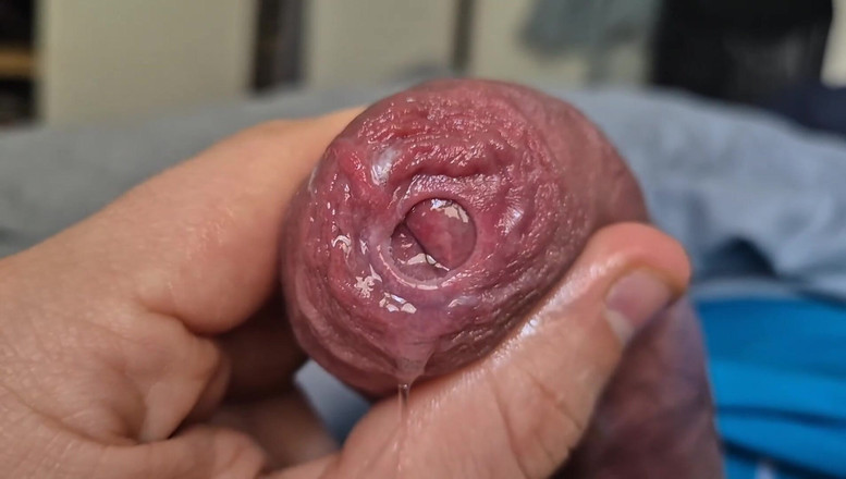 GloomyChase977: Oskuren huvud precum spel