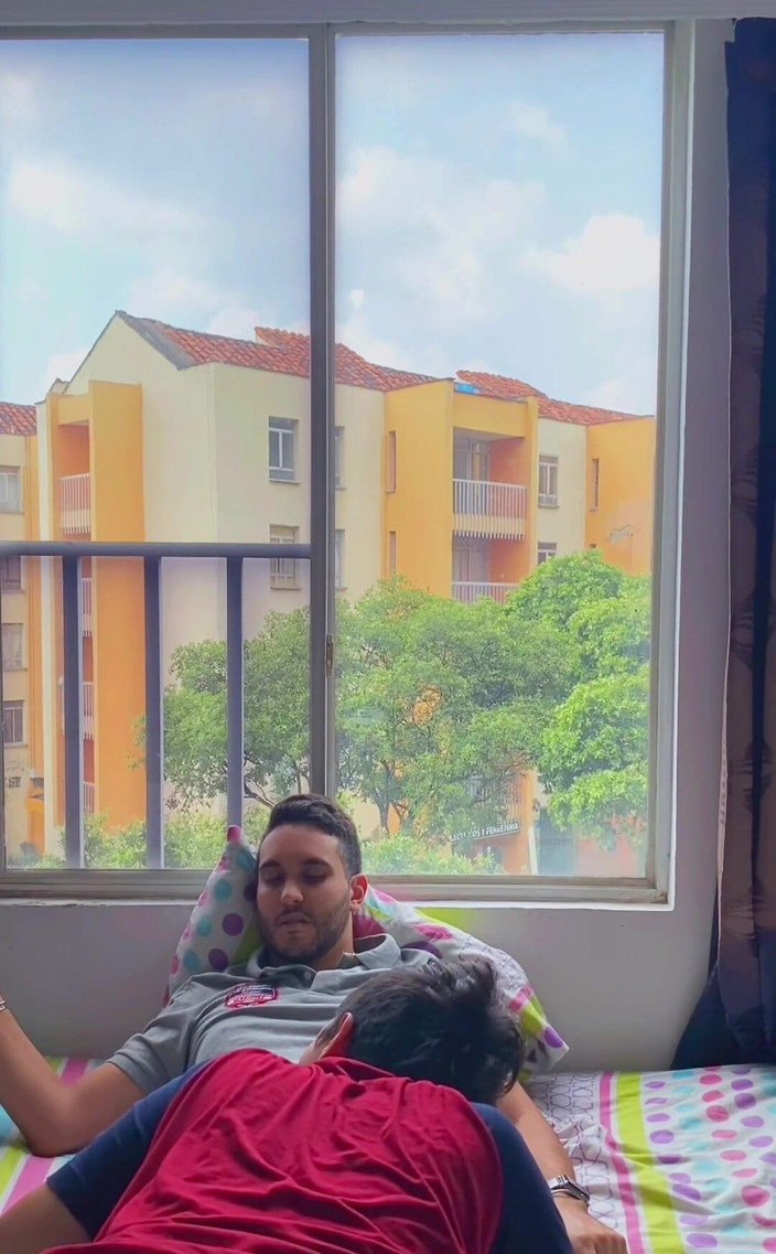 Dilan Castro: Uwielbiam ssie kutasa tatusia!