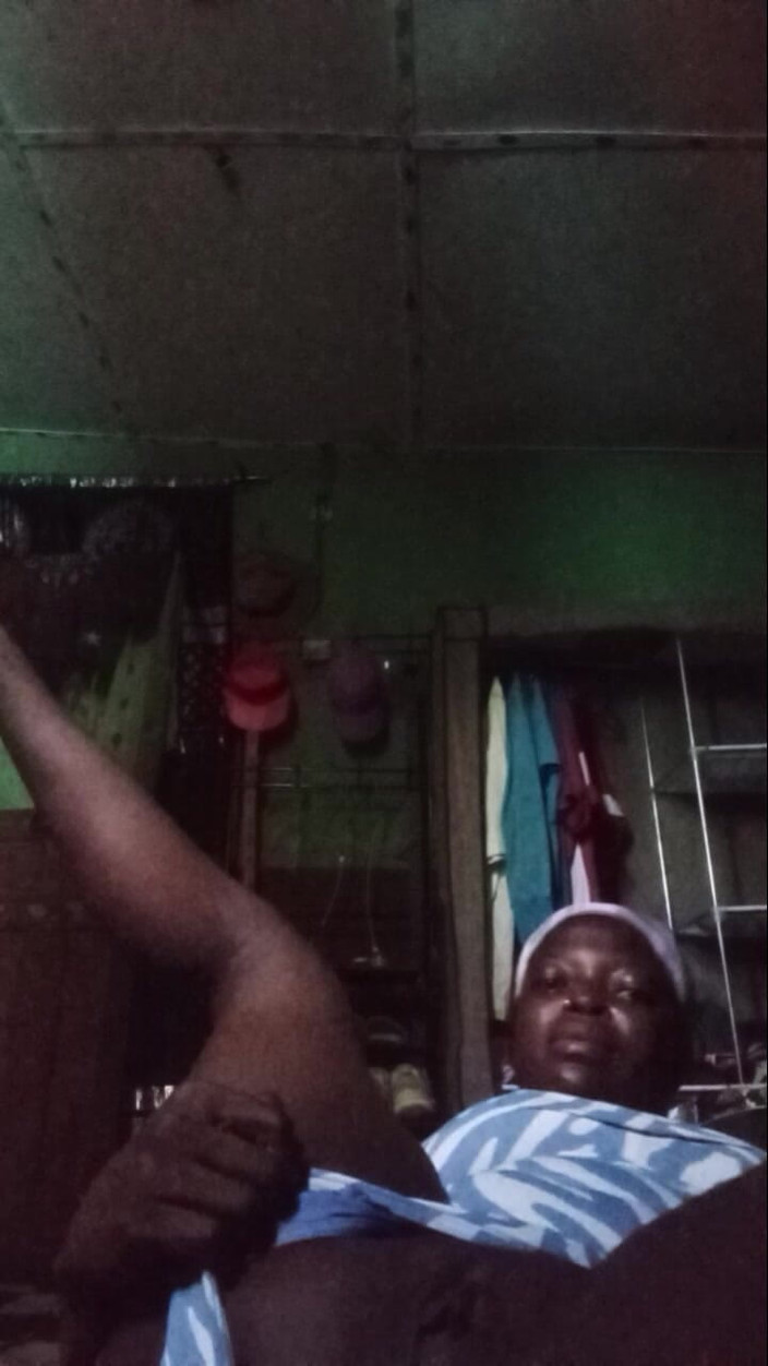 vickybanky009: Pepek manis