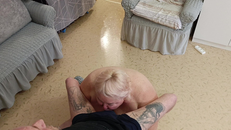 Zona901: Macecha chce sperma do pusy a saje ptáka