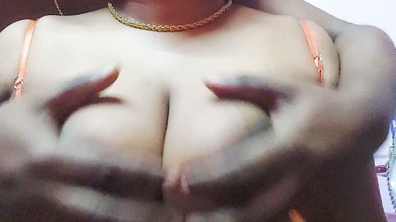 Desi Mohini: La casalinga traditrice ha fatto sesso con un altro uomo...