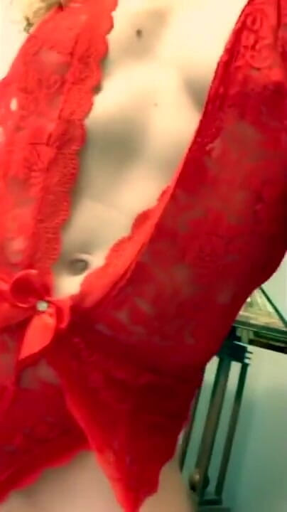 Chelly181818: Hot pleasure in red
